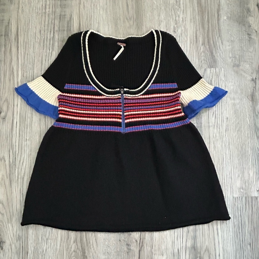 Free People Black‎ w/Stripes  Scoop Neck Sweater w/ Zipper Bodice Sz L